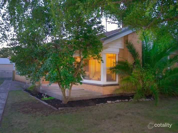 377 Forest St, Wendouree, VIC 3355