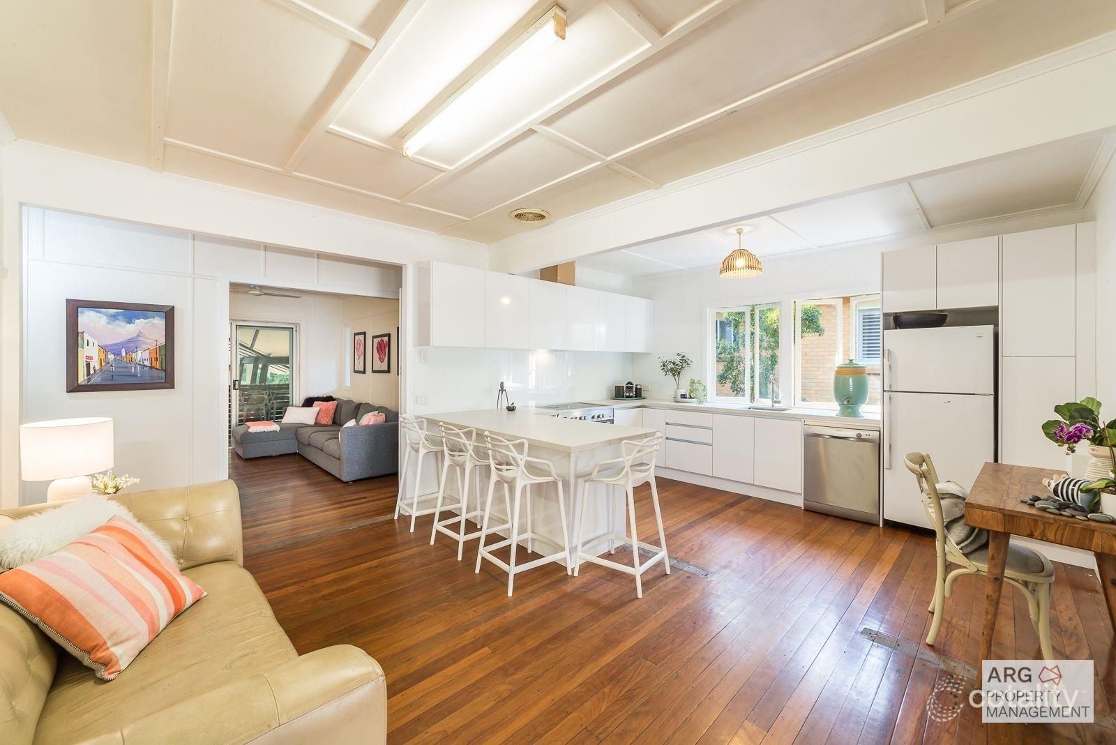 5 Bardon Esp, Bardon, QLD 4065