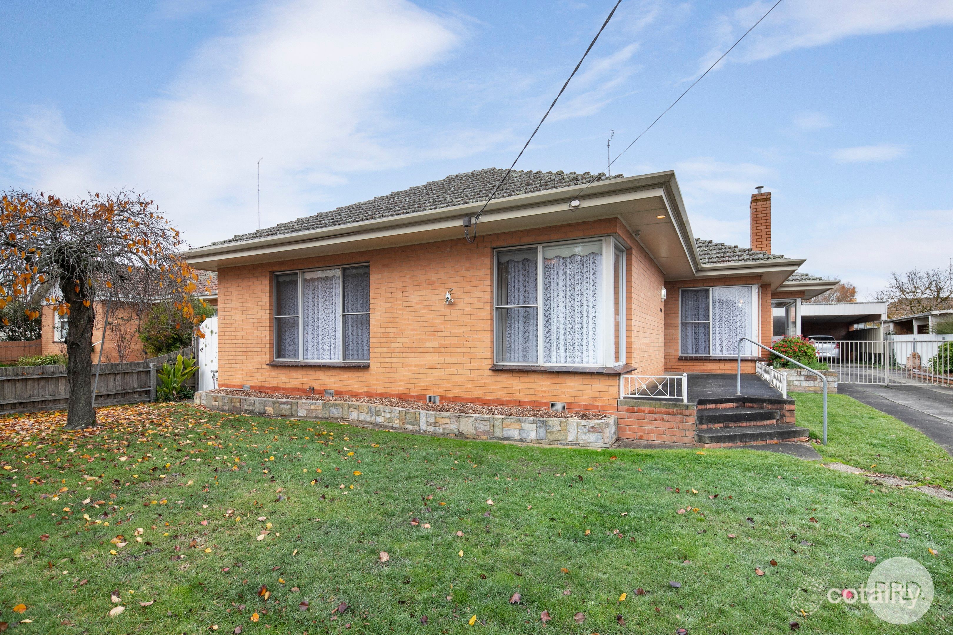 17 Orama Ave, Wendouree, VIC 3355