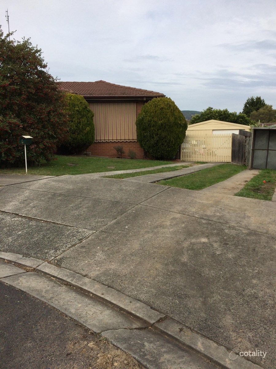 4 Coora Pl, Churchill, VIC 3842