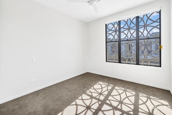 8/37 Sickle Ave, Hope Island, QLD 4212
