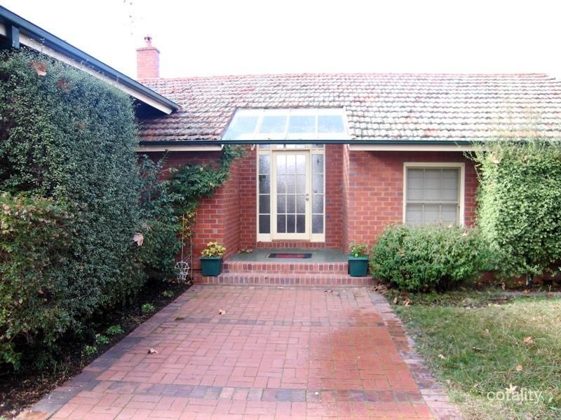 19 Arthur Cir, Forrest, ACT 2603