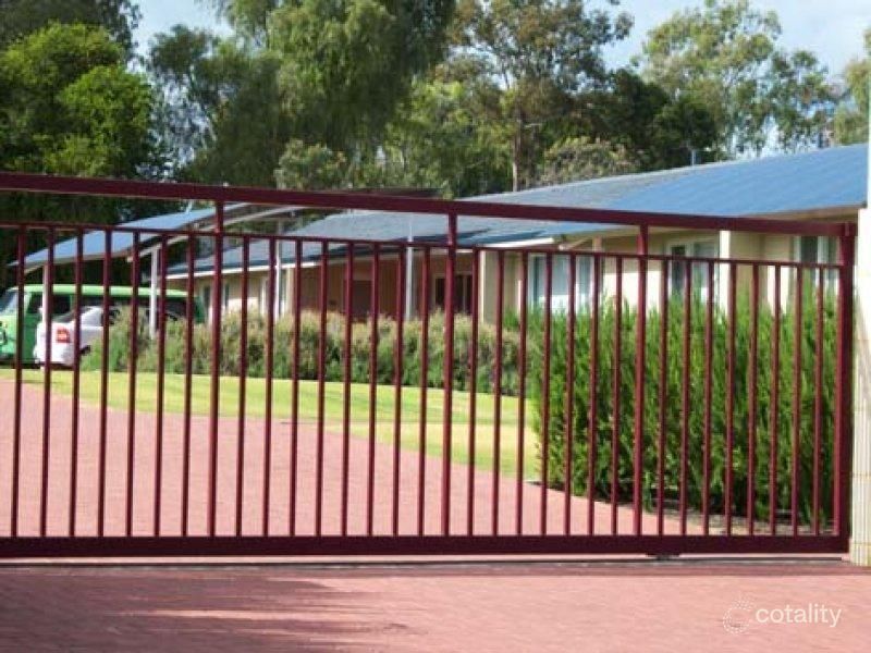 2/11 Westbrook Way, Girrawheen, WA 6064