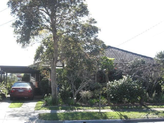 33 Elmbank Dr, Keysborough, VIC 3173