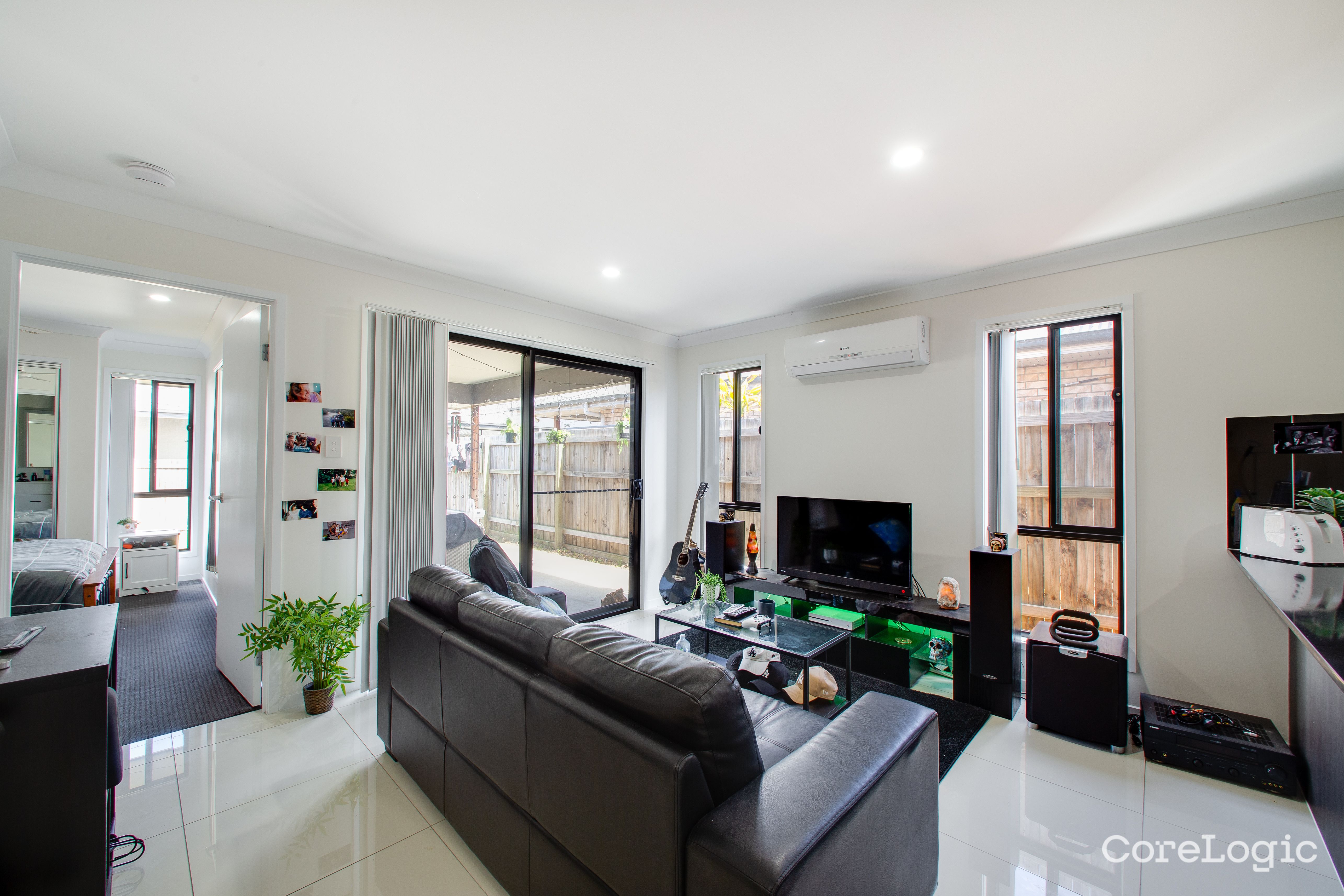 8 Ward St, Flinders View, QLD 4305