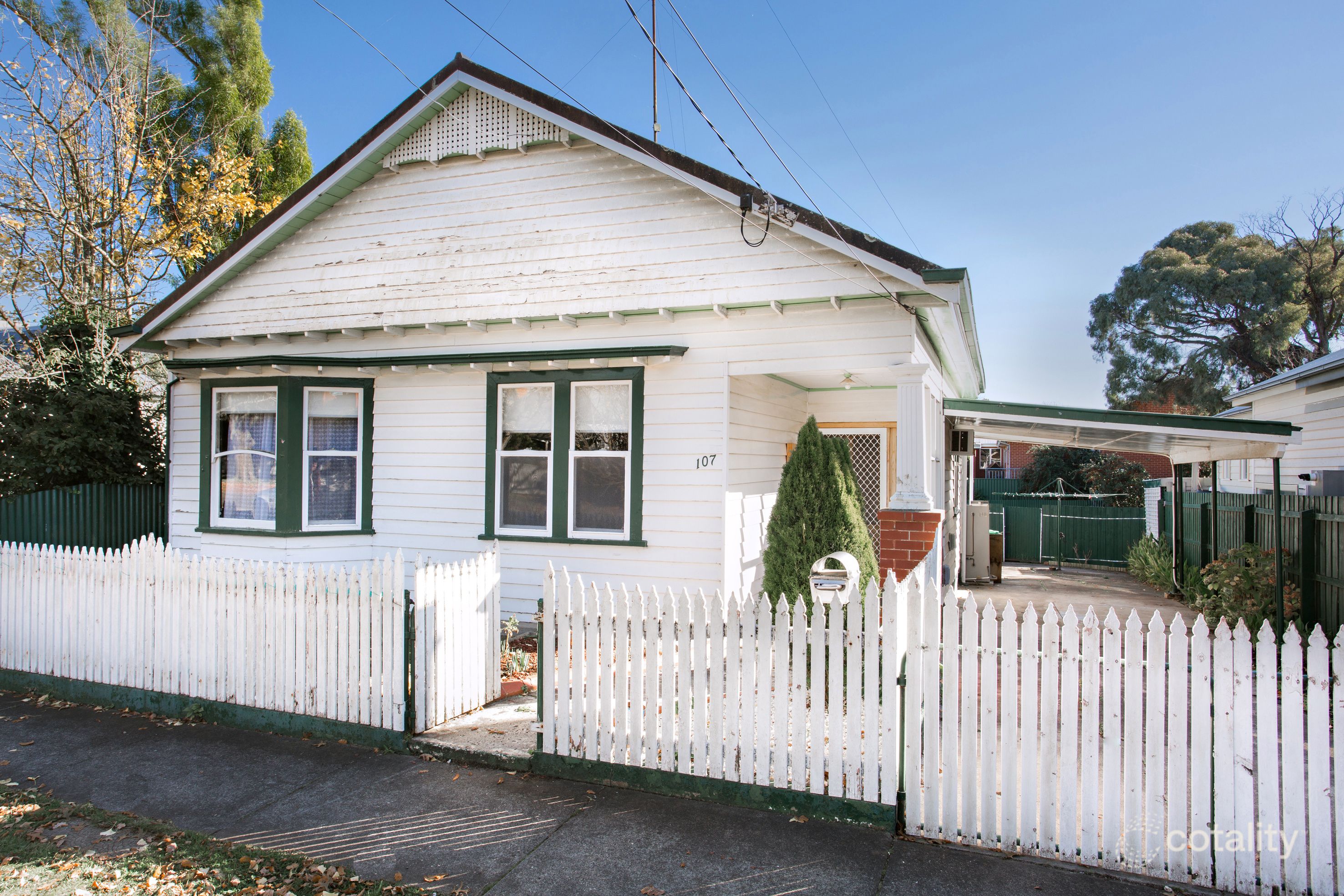 107 Clyde St, Soldiers Hill, VIC 3350