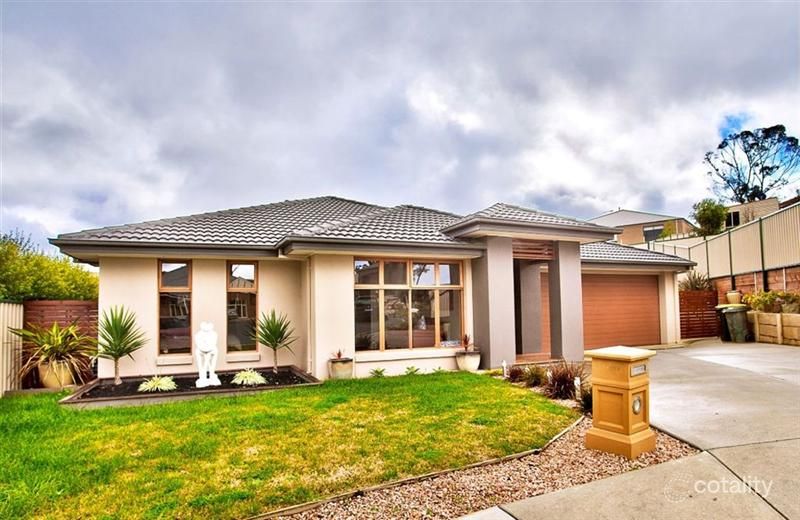 2 Liston Cl, Mount Clear, VIC 3350