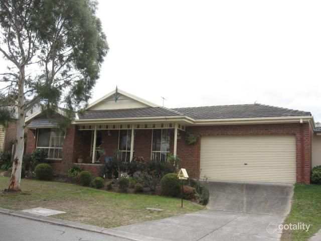 13 Magarra Cres, Berwick, VIC 3806