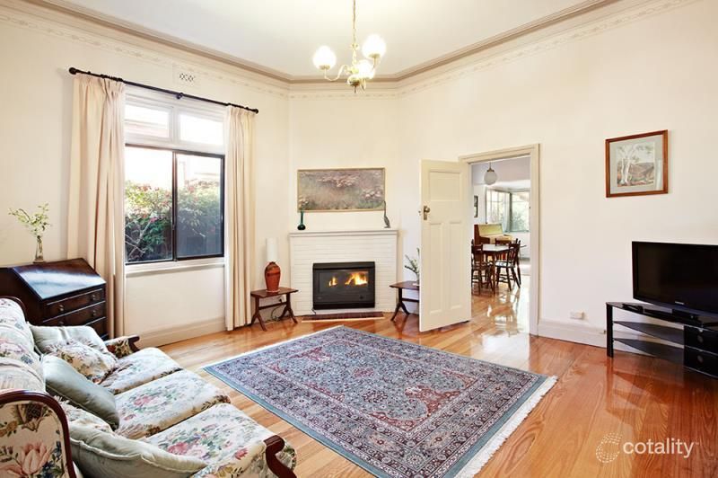 17 Kalymna Gr, St Kilda East, VIC 3183