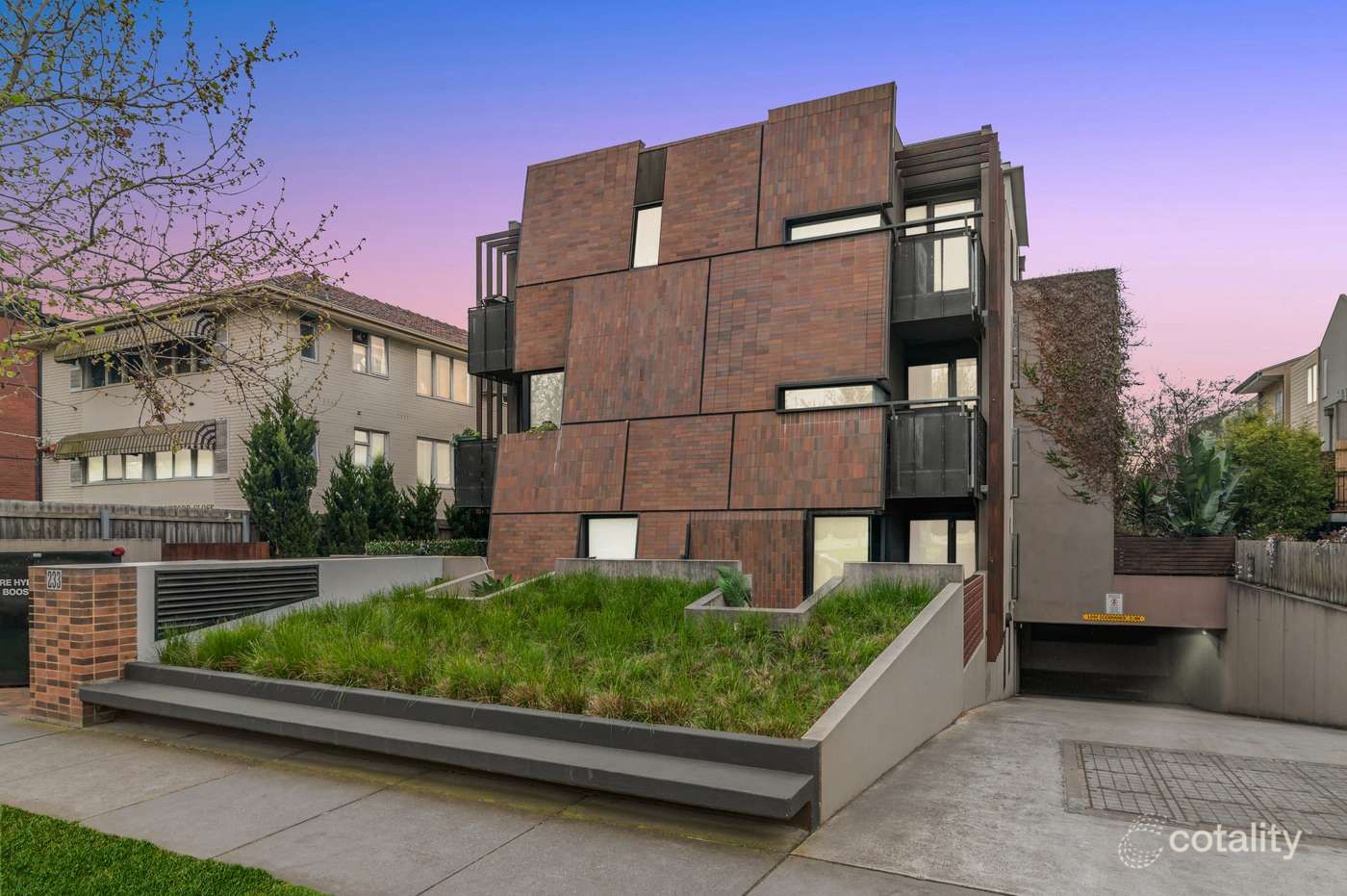 111/233 Dandenong Rd, Windsor, VIC 3181