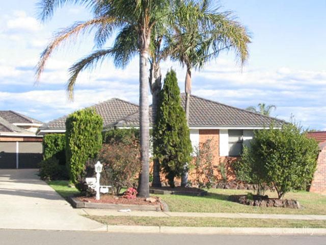 13 Underwood Rd, Prairiewood, NSW 2176