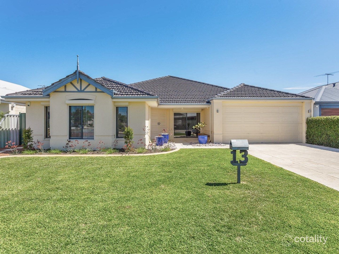 13 New England Vsta, Aubin Grove, WA 6164