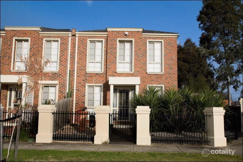 11 Trinity Way, South Morang, VIC 3752