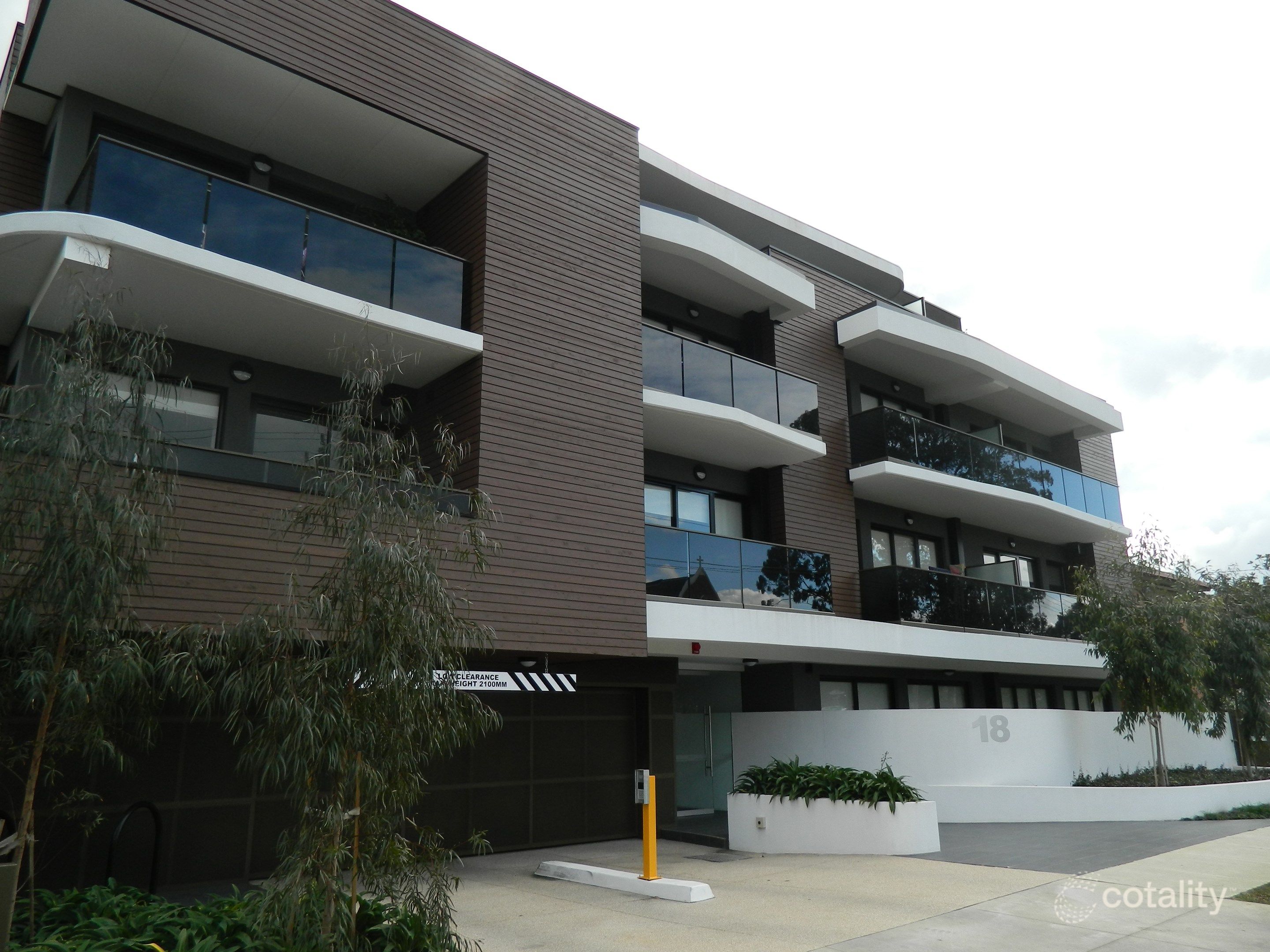204/18 Queen St, Blackburn, VIC 3130