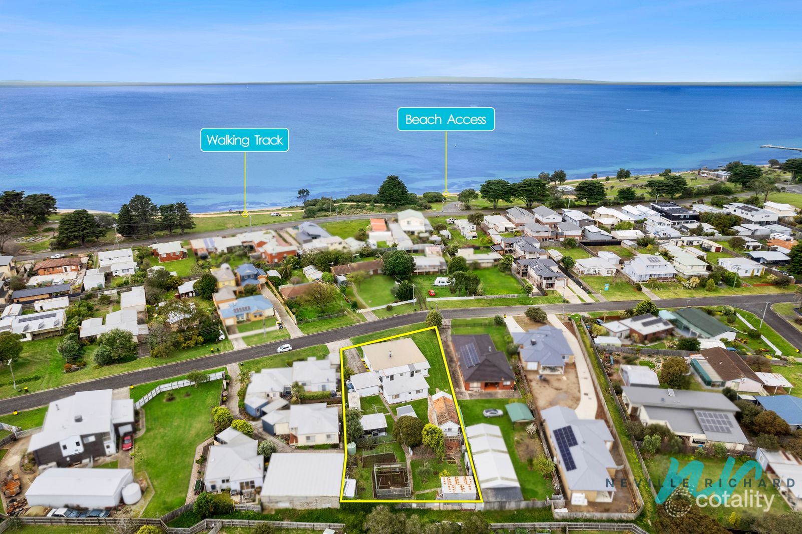 14 St Leonards Pde, St Leonards, VIC 3223
