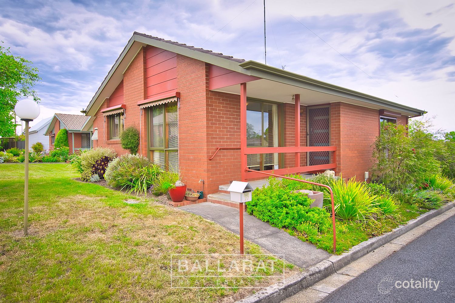 27 The Grange, Soldiers Hill, VIC 3350