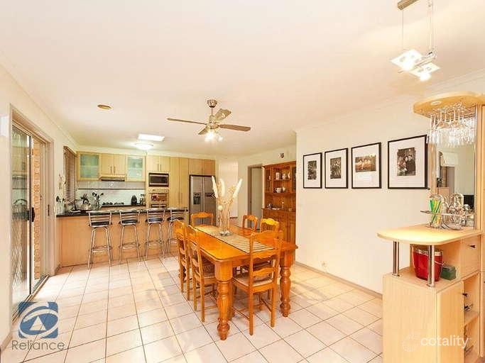 5 Henry Lawson Dr, Lynbrook, VIC 3975