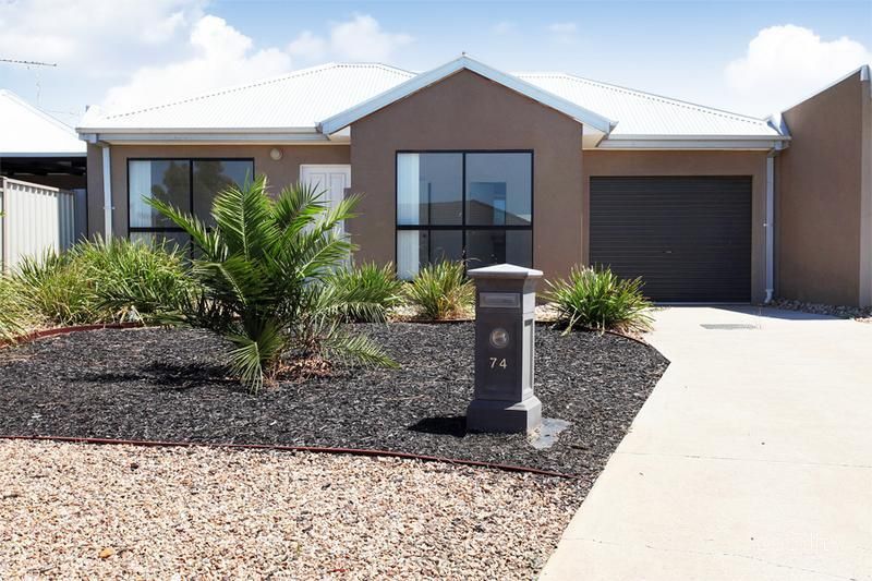 74 Caradon Dr, Truganina, VIC 3029
