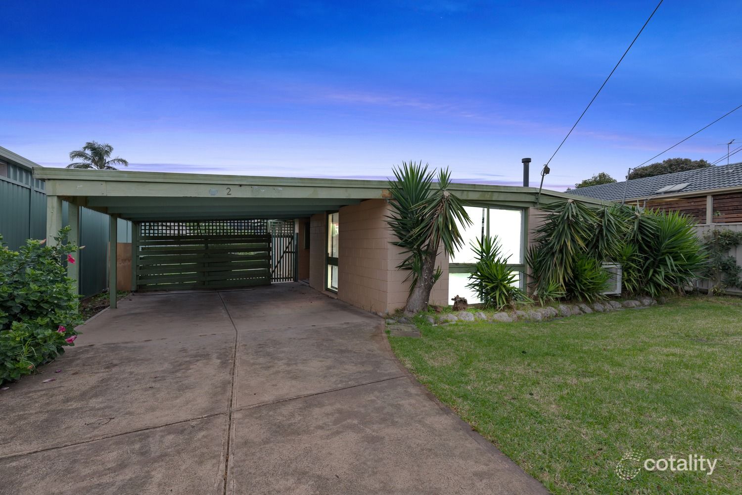 2 Waylett Ct, Deer Park, VIC 3023
