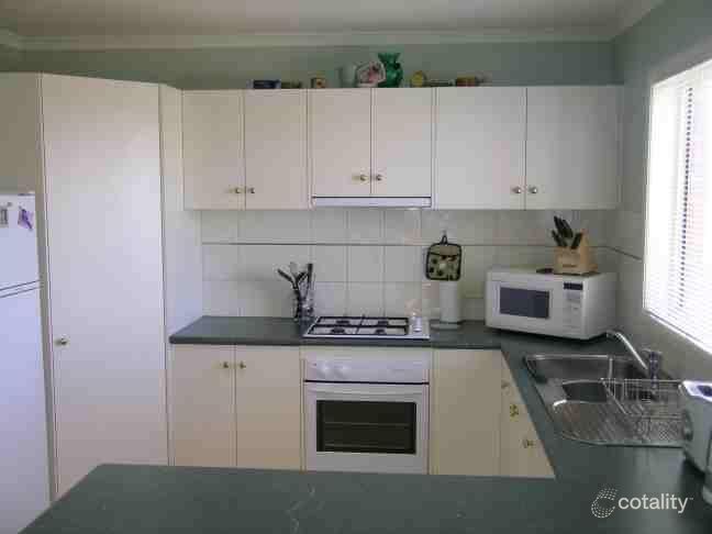 6 Pattison Dr, Kangaroo Flat, VIC 3555