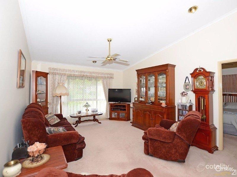 6 Woodland Cl, Torquay, QLD 4655