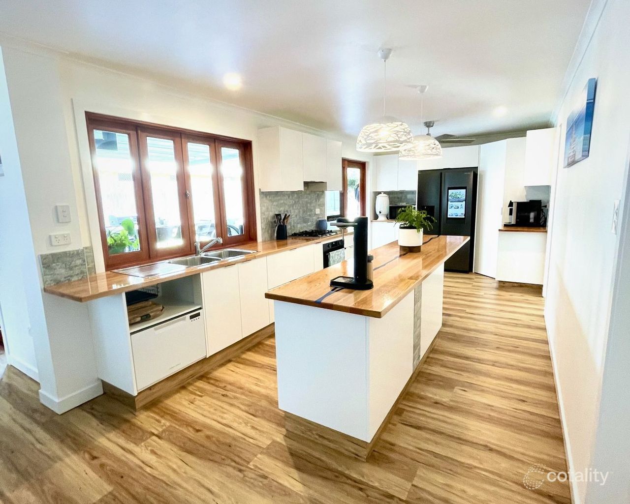 38 Ladbroke Cres, Urangan, QLD 4655