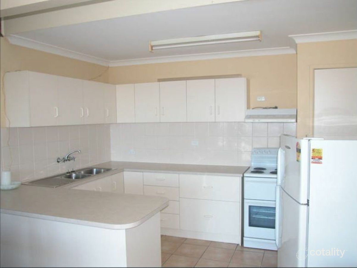 4/16 Kent St, West Gladstone, QLD 4680
