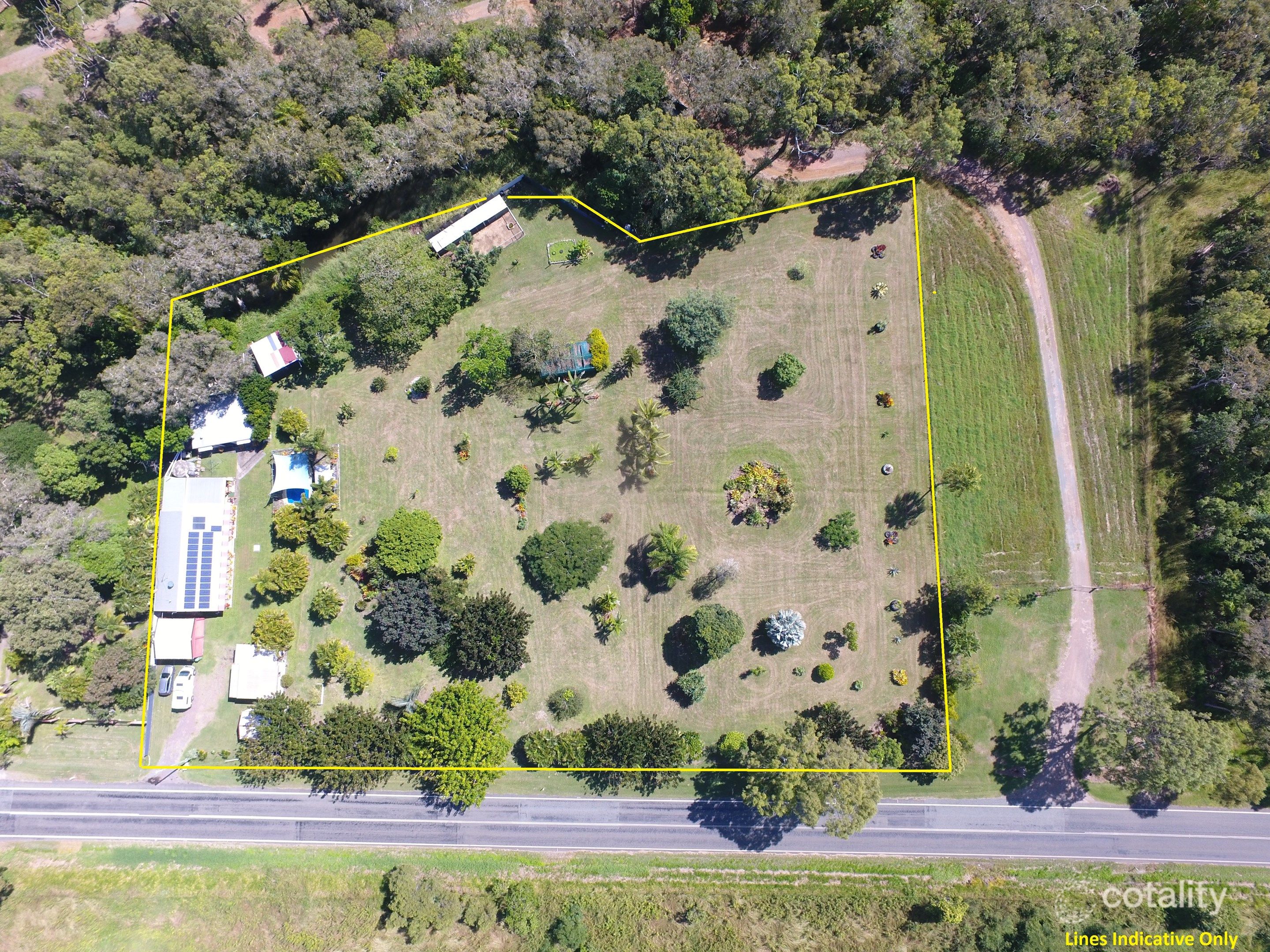 687 Hay Point Rd, Alligator Creek, QLD 4740