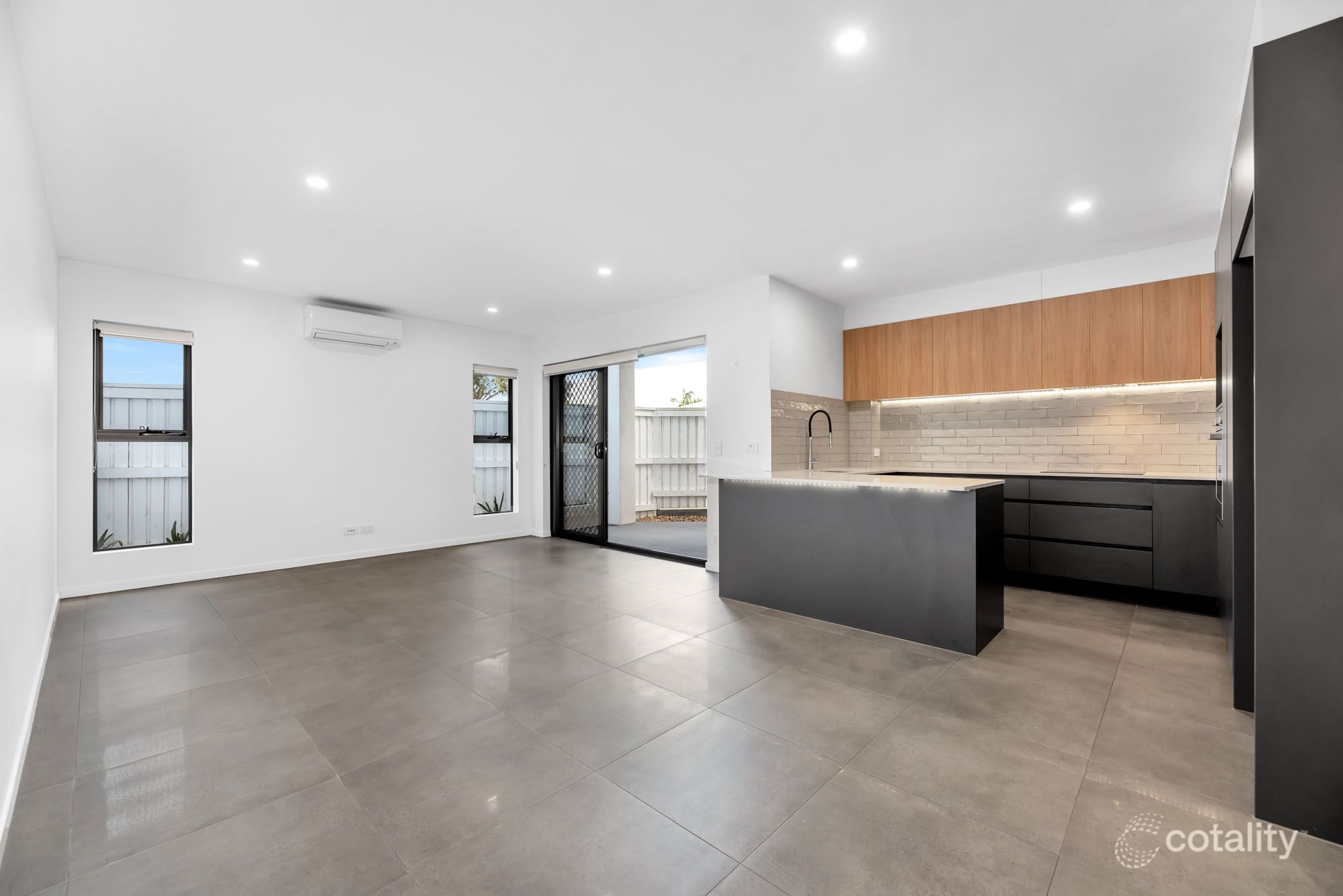 1/99 Eliza Lane, Wavell Heights, QLD 4012