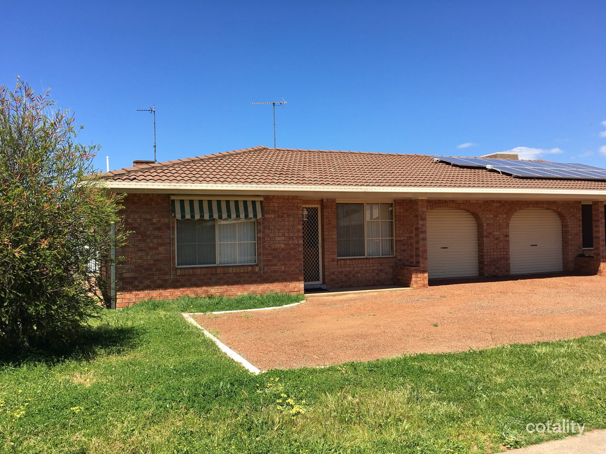 2/33 Logan St, Cowra, NSW 2794
