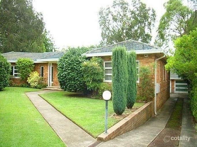 1 Bass Pl, St Ives, NSW 2075