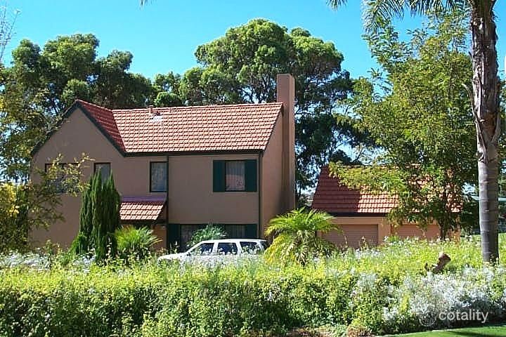 24 Spyglass Gr, Connolly, WA 6027