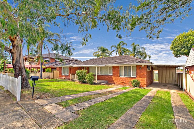 22 Kareela Cres, Greenacre, NSW 2190