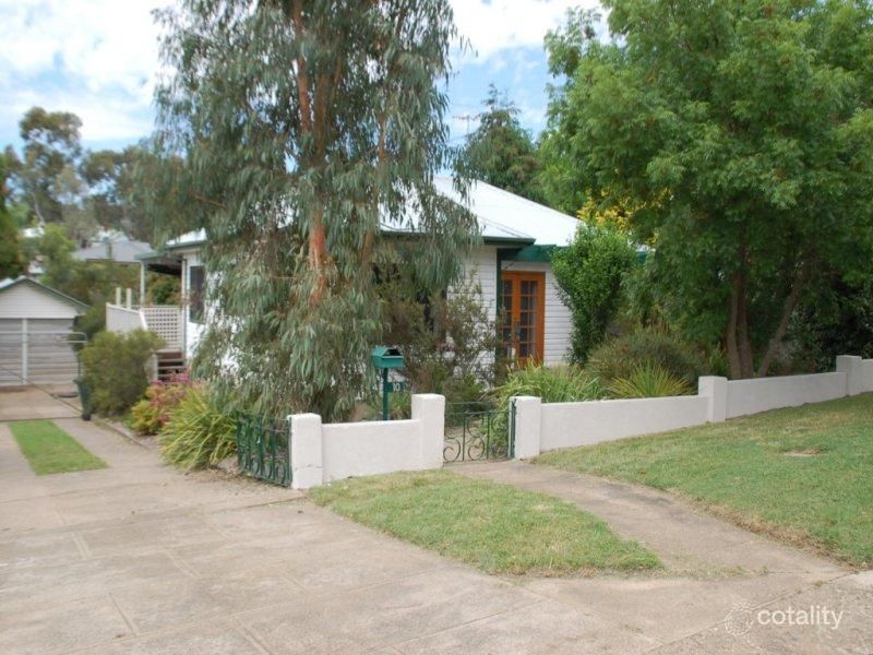 10 West St, West Bathurst, NSW 2795