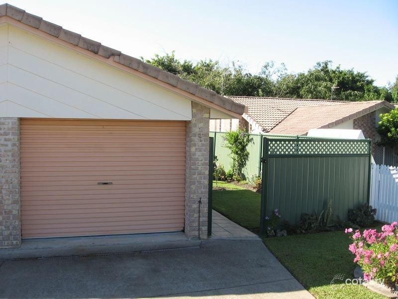 2/5 Liam Ct, Labrador, QLD 4215