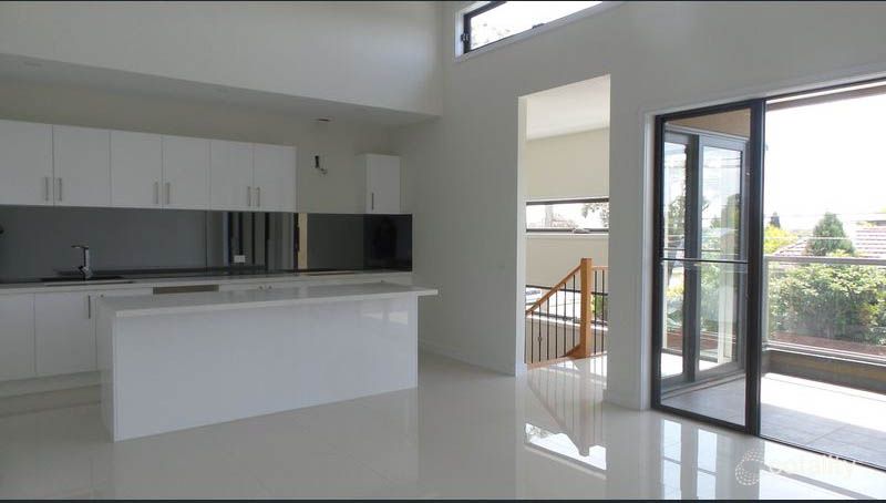 2b Gwenda Ave, Moorabbin, VIC 3189