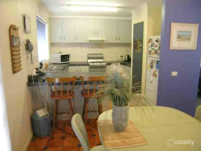 1/4 Vincent Dr, Kennington, VIC 3550