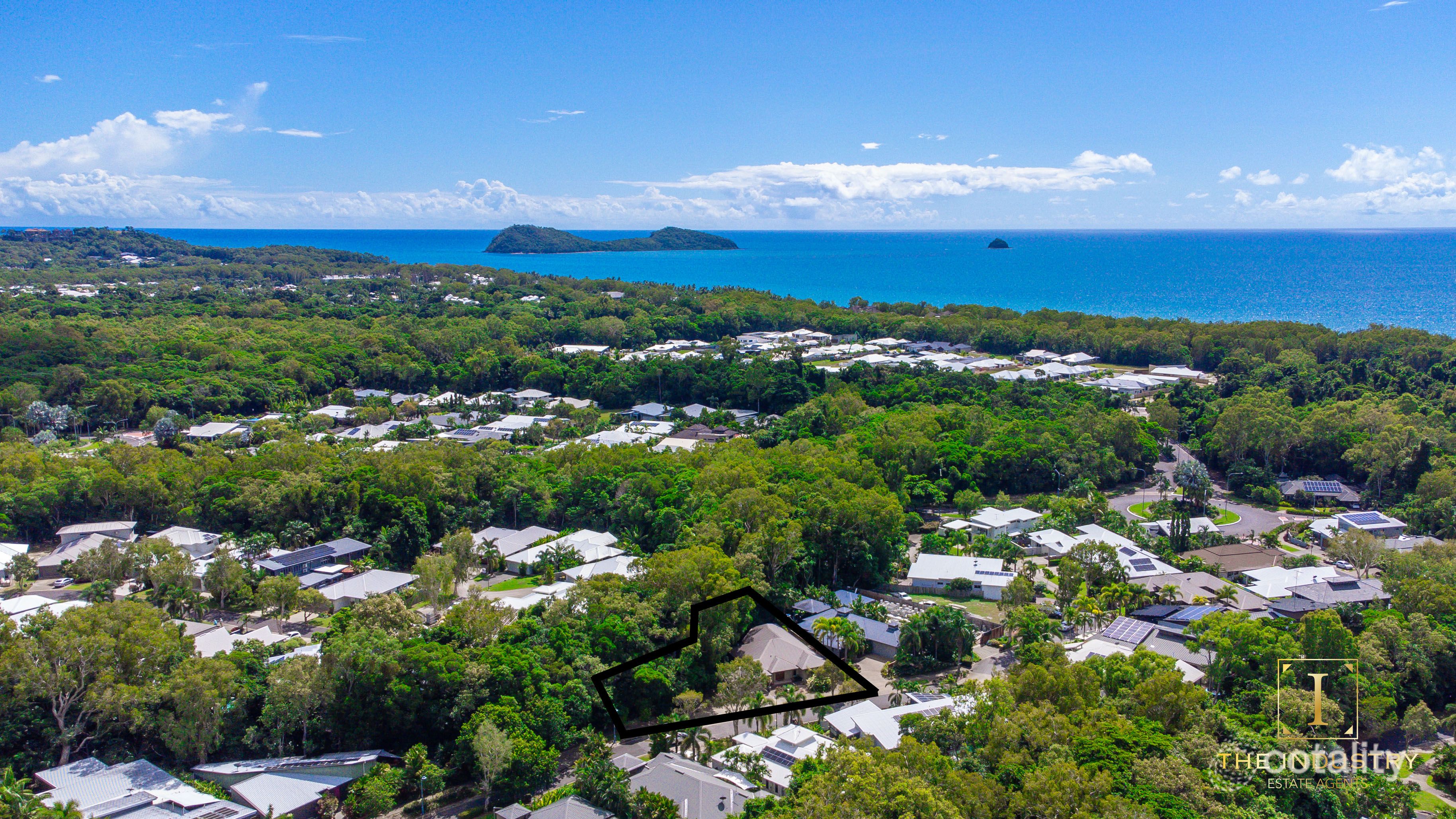 14 Aurelia Rd, Palm Cove, QLD 4879