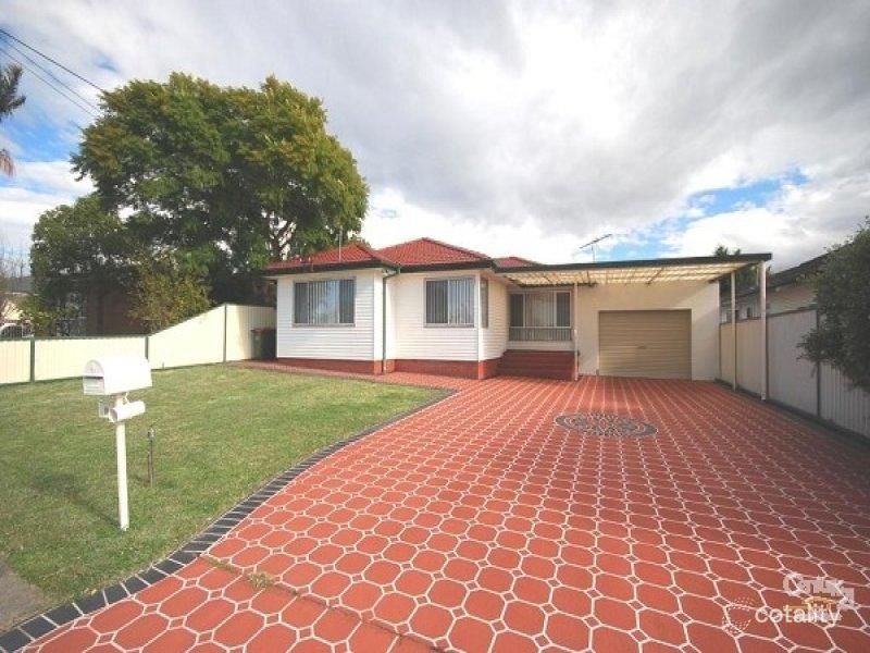 9 Hamersley St, Fairfield West, NSW 2165
