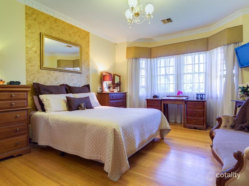 15 Goss Rd, Aberfoyle Park, SA 5159