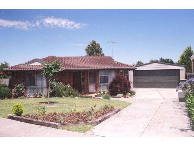 12 Sheffield Cl, Pakenham, VIC 3810