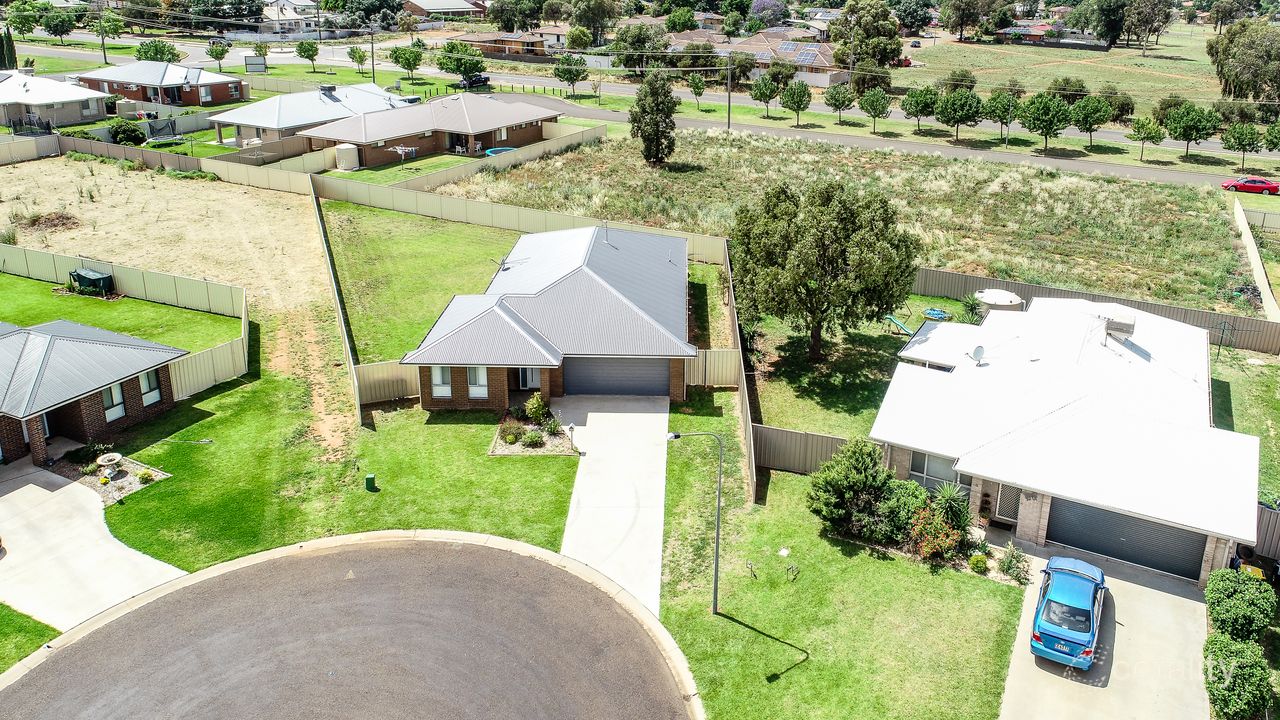 4 Pastega Pl, Griffith, NSW 2680