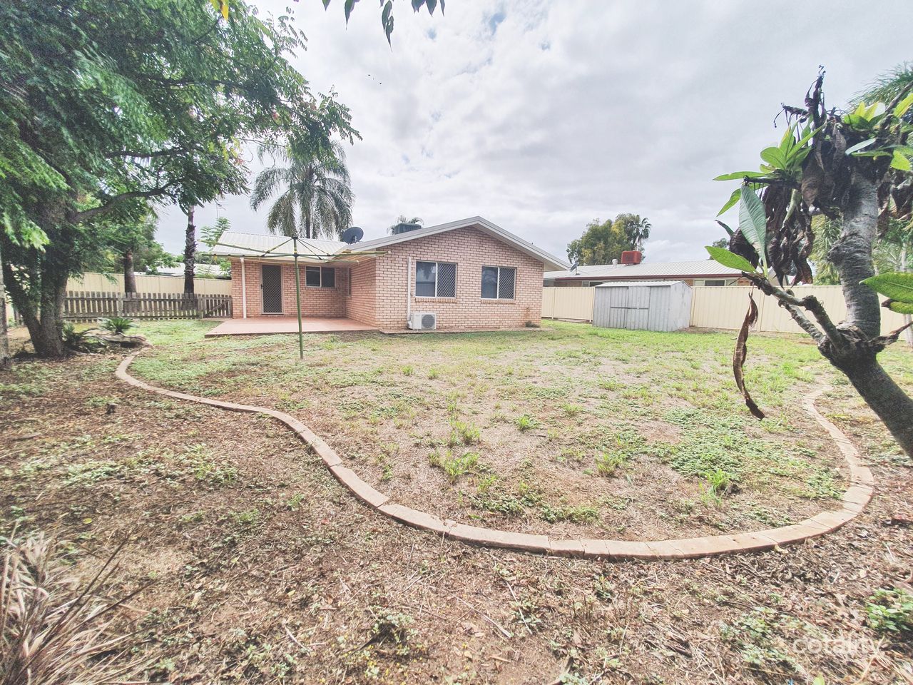 8 Colleen Ave, Emerald, QLD 4720