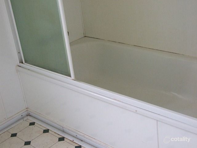 18 Edward St, Tambo, QLD 4478