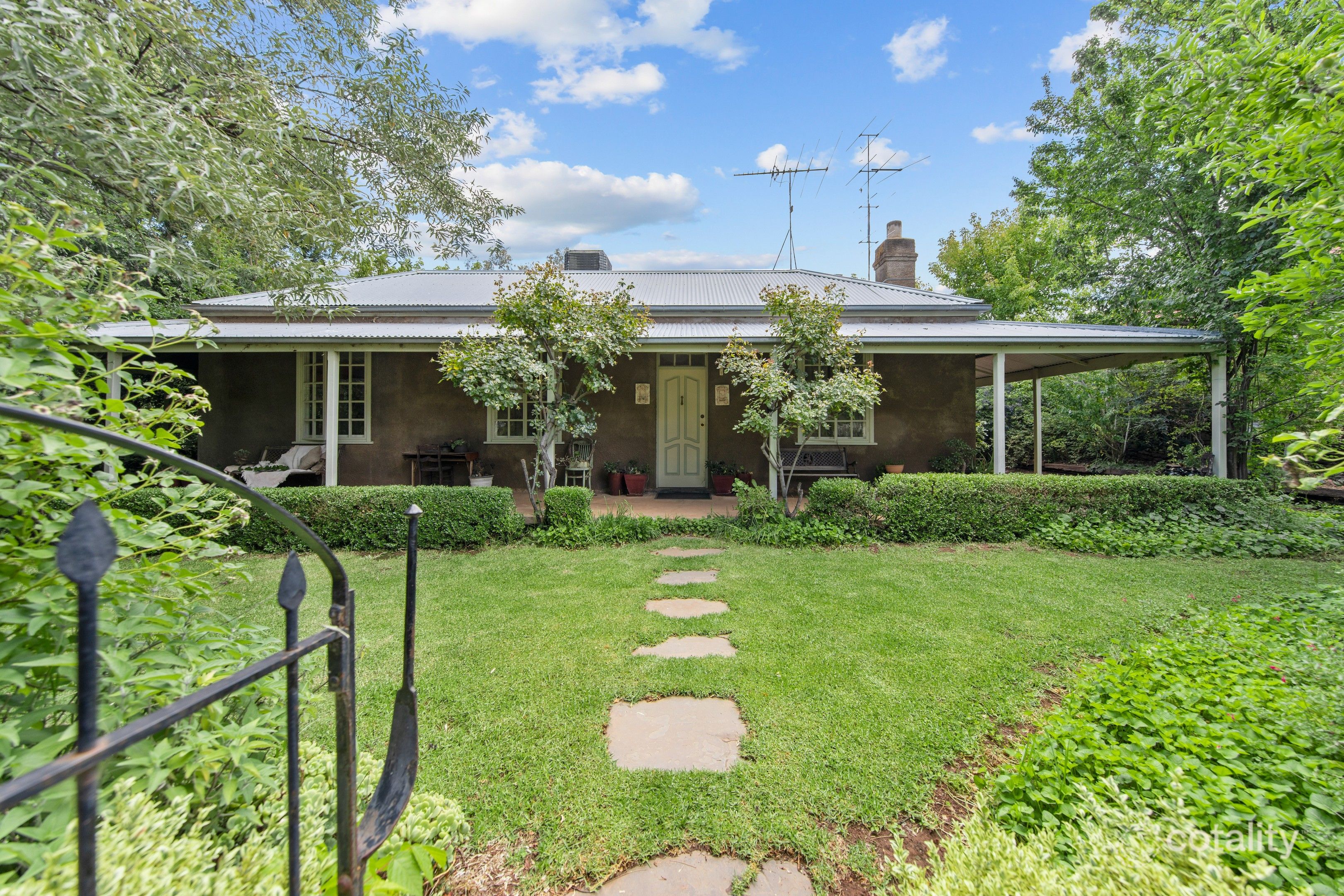 6 Stein St, Mintaro, SA 5415