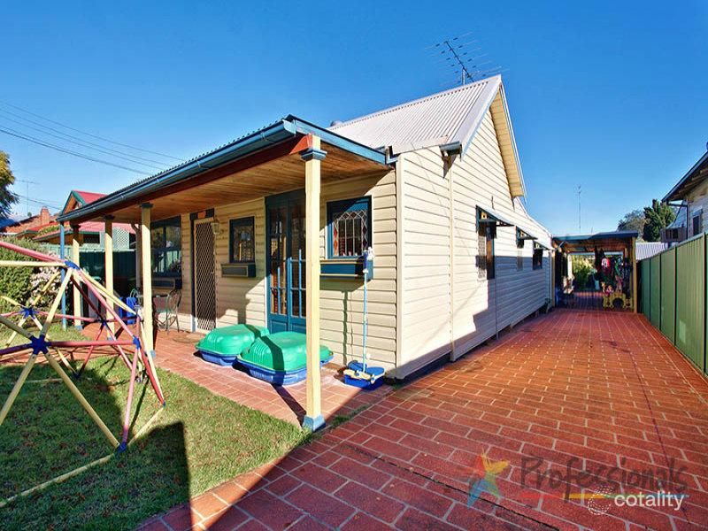 23 Doonmore St, Penrith, NSW 2750