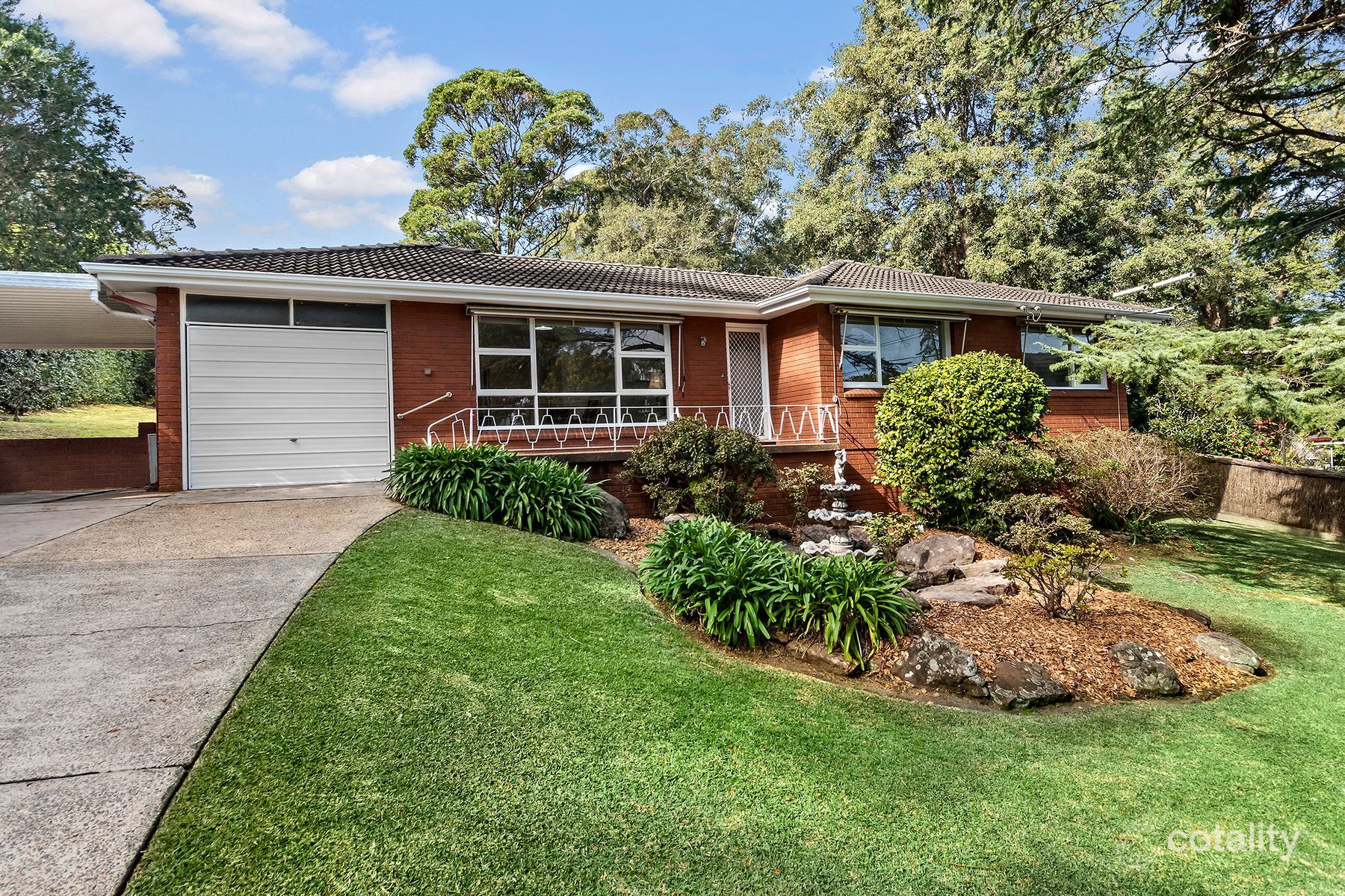 4 Sussex Rd, St Ives, NSW 2075