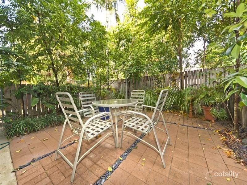 3/199 Mcleod St, Cairns North, QLD 4870