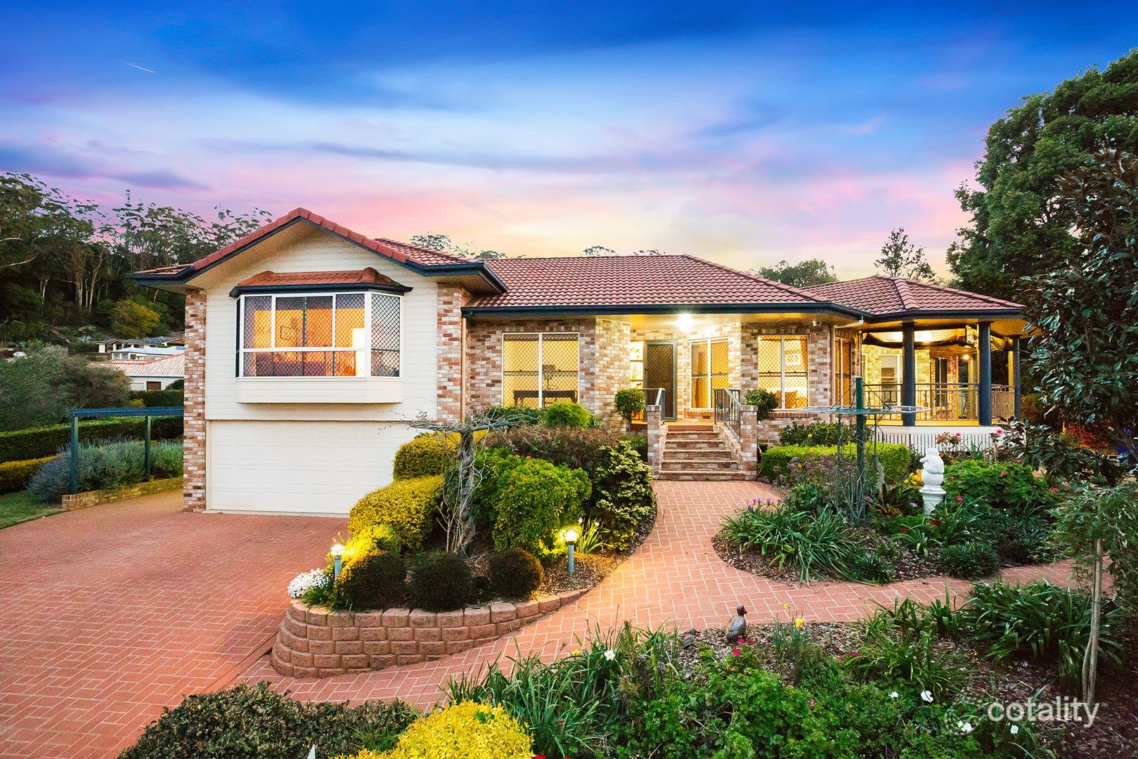 4 Rannerdale Cl, Mount Lofty, QLD 4350
