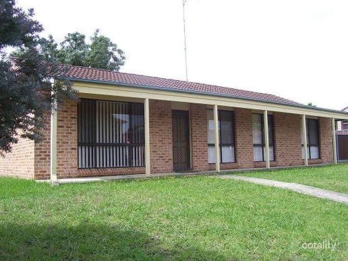 1 Massa Pl, Claremont Meadows, NSW 2747